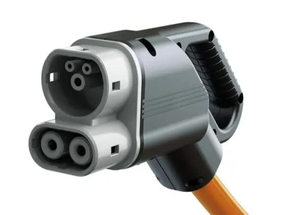 Câble CCS recharge rapide voiture électrique